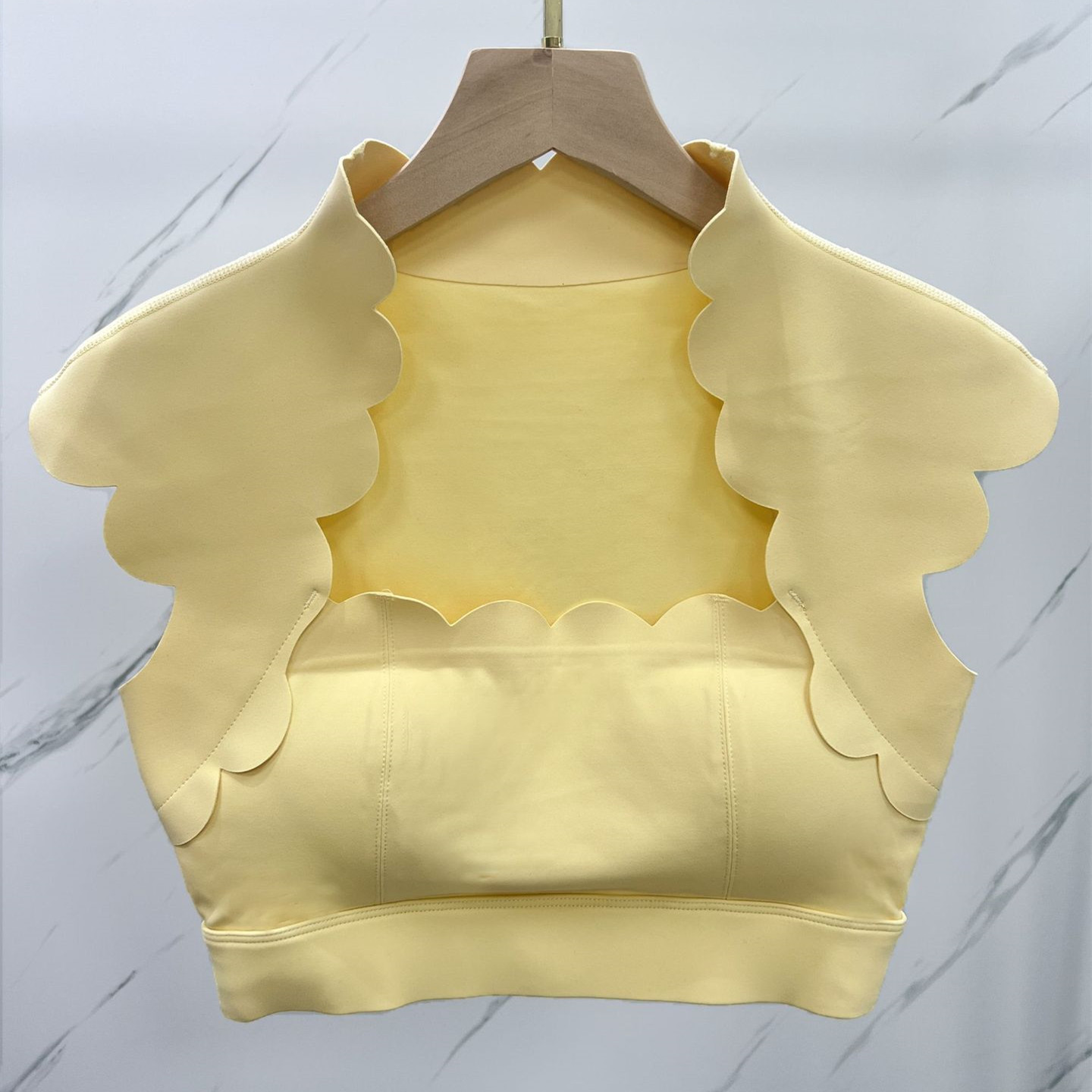 Sportbeha met golvende rand vo - Crop Top Crochet recensie en prijs